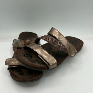 metallic & brown Vionic sandals size 9